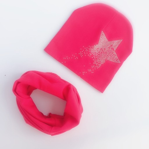 Conjunto infantil de gorro e cachecol com estrela