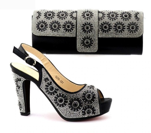 Conjunto mujer - Zapatos de salón y bolso de mano
