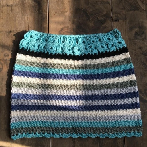 Cotton knitted mini skirt for women Multicoloured horizontal stripes Decorative lace pattern at the waist Scalloped hem