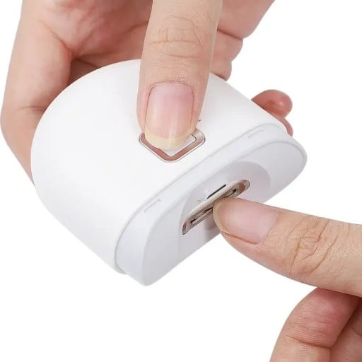 Coupe-ongles électrique automatique 6,5 x 6,3 cm Blanc USB rechargeable Tondeuse avec lampe de poche Verrouillage enfant Manucure Pédicure