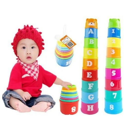 Cubes empilables avec lettres et chiffres