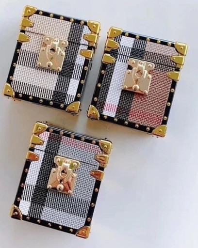 Custodia per il case degli Apple Airpods K2138