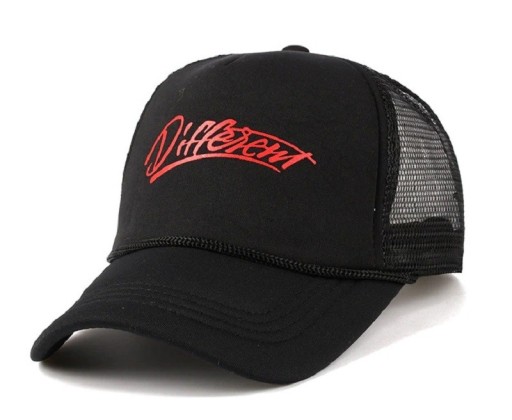 Czapka z daszkiem typu trucker different