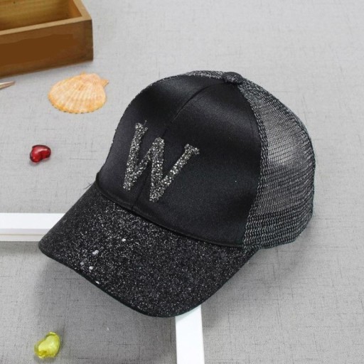 Czapka z daszkiem typu trucker dla dzieci z literą T897