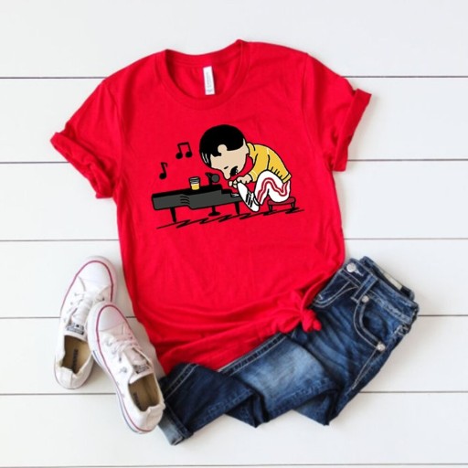 Dam T-shirt med pianotryck