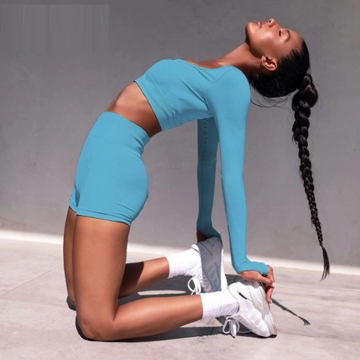 Dame crop top og shorts B987