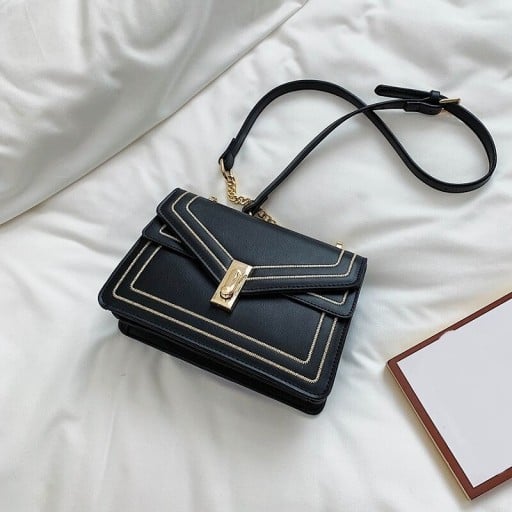 Dame crossbody taske med kuvertklap og kontrastsyning Kæde rem med spænde Metal lukning PU læder 21 x 14 x 7,5 cm
