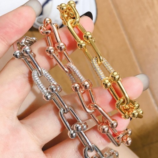 Dame massivt armbånd H414