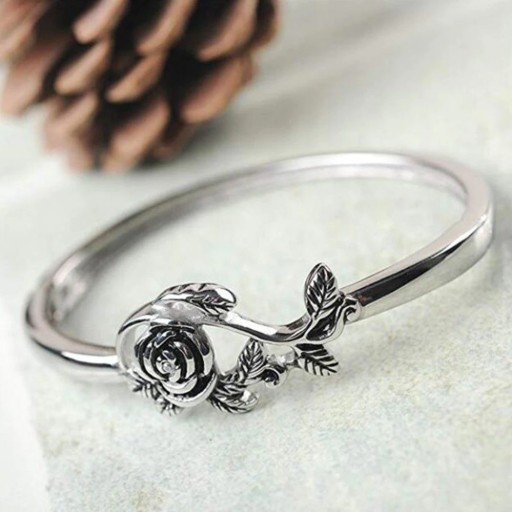 Dame ring med blomst D1372