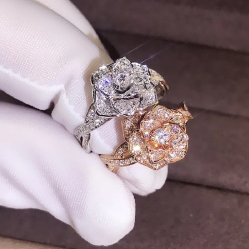 Dame ring med blomst D1569