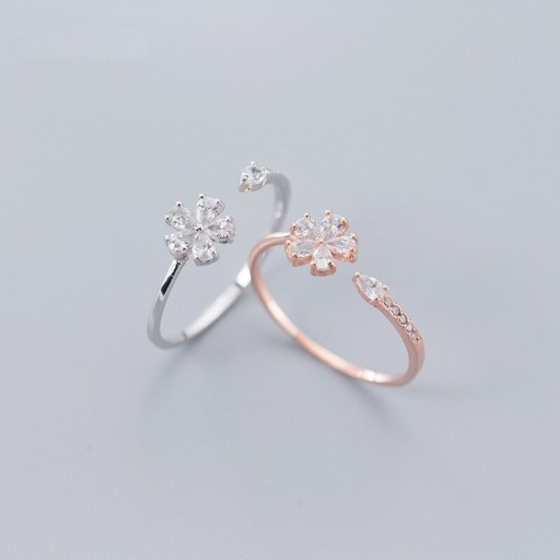 Dame ring med blomst D2238