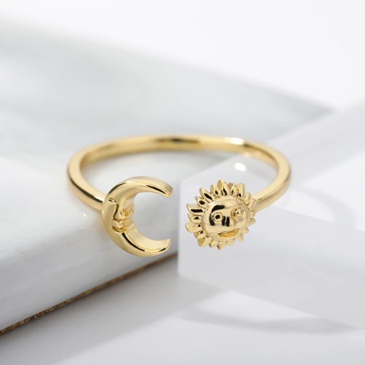 Dame ring med måne D2737