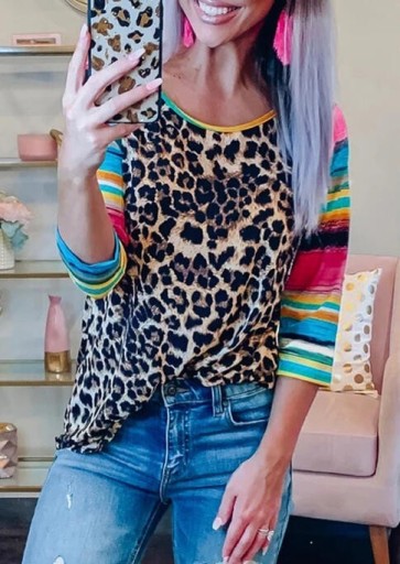 Dame T-shirt med leopardprint B127