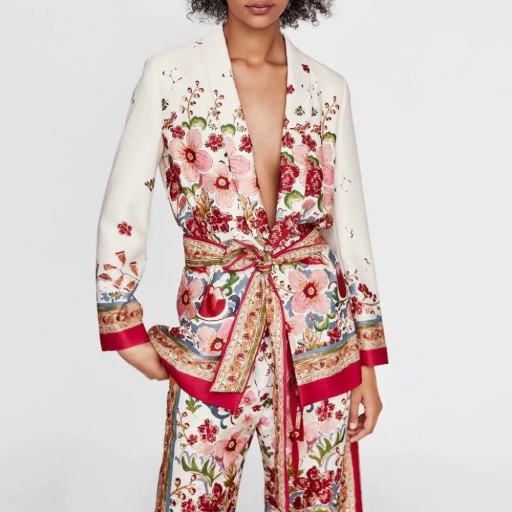 Dameblazer med blomsterprint