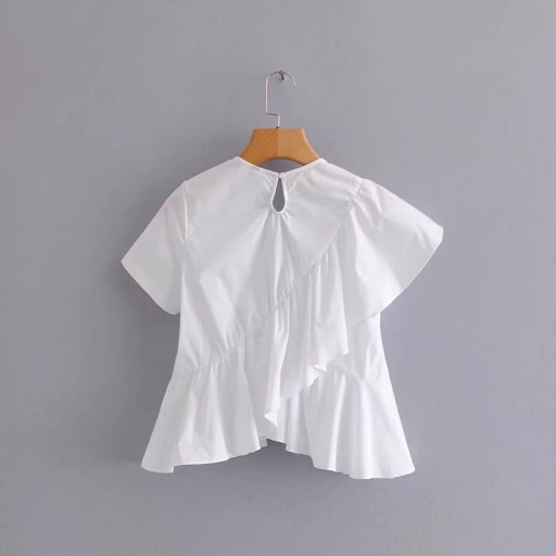 Damebluse med flæser Bella