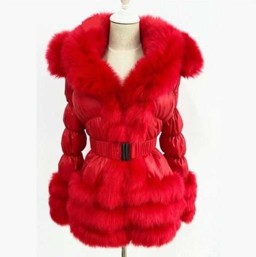 Damen-Daunenjacke mit Fell