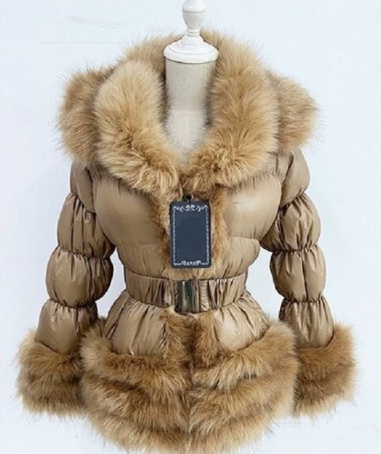 Damen-Daunenjacke mit Fell