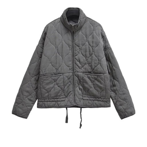 Damen graue gesteppte Jacke mit Stehkragen Leichte Frühlingsjacke mit Reißverschluss Elegante Übergangsjacke mit Taschen Verstellbarer Saum