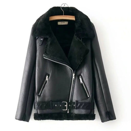 Damen Winterjacke aus Kunstleder schwarz Biker-Schnitt mit asymmetrischem Reißverschluss Flauschiger Kragen und Saum Gürtel mit Schnalle