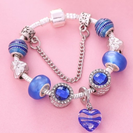 Damenarmband mit Anhängern H612
