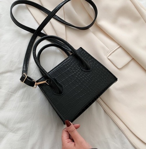 Damenhandtasche mit Krokodilledermuster M756
