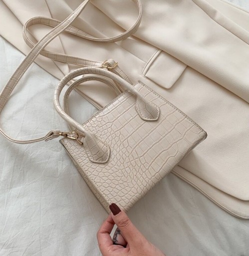 Damenhandtasche mit Krokodilledermuster M756