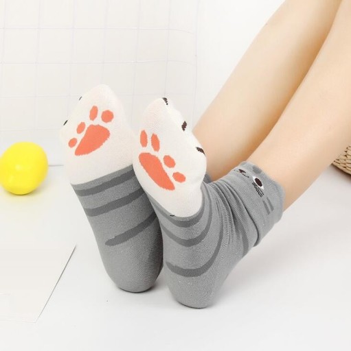 Damensocken mit einer Katze