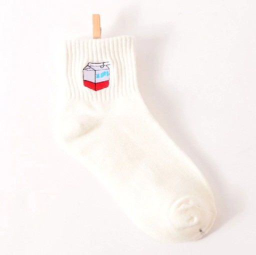Damensocken mit Stickerei