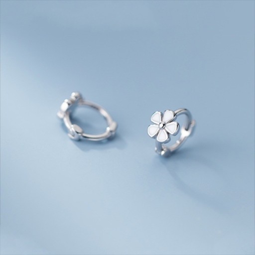 Dames creolen met bloemen G824