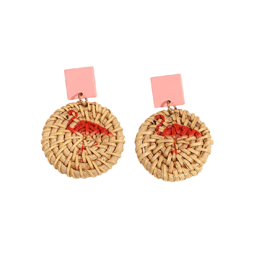 Dames hangende oorbellen ronde gevlochten design hout beige rood roze contrasterend detail lichte oorbellen voor dagelijks gebruik