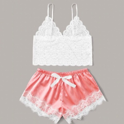 Dames pyjama met kant P2681