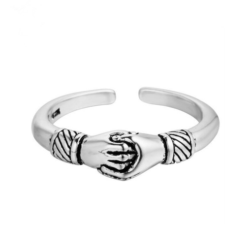 Dames ring handen D1328