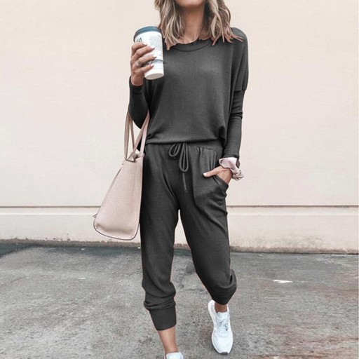 Dames T-shirt met lange mouwen en joggingbroek