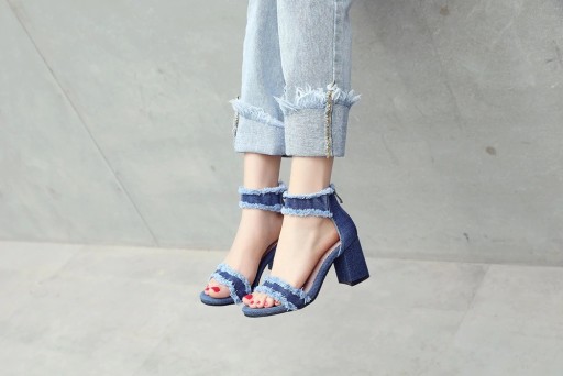 Damesandaler i denim