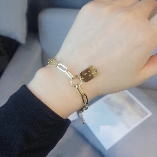 Damesarmband met gelukshanger H577