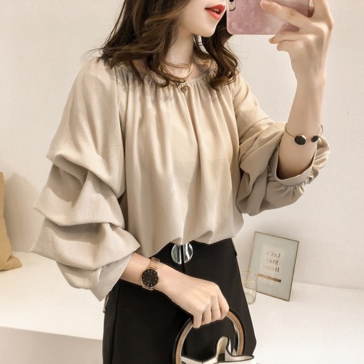 Damesblouse met pofmouwen