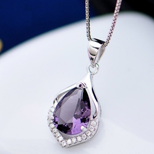 Damesketting met amethist
