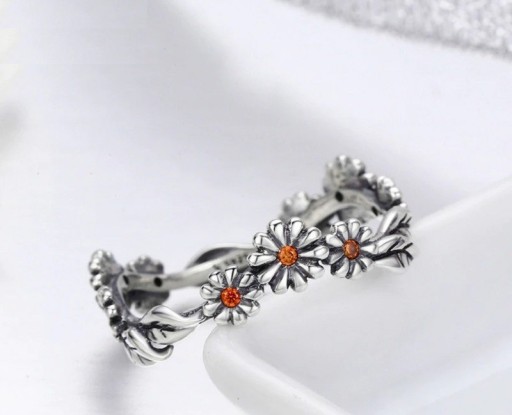 Damesring met bloemen D1235
