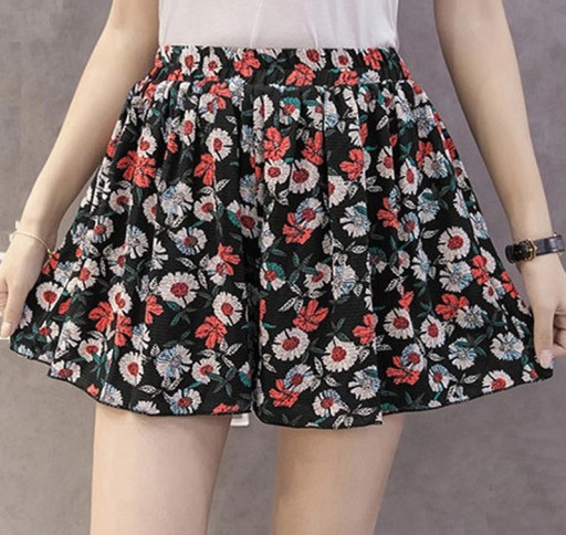 Damesshort met bloemen A711