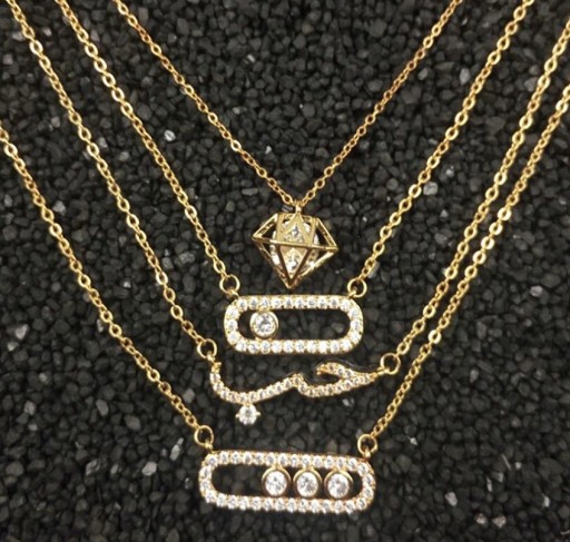 Damhalsband med hänge D163