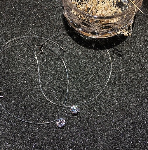 Damhalsband med kristall