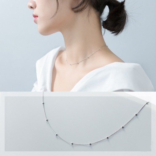 Damhalsband med pärlor M19