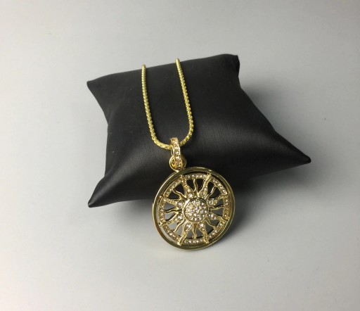 Damhalsband med sol i cirkel G563