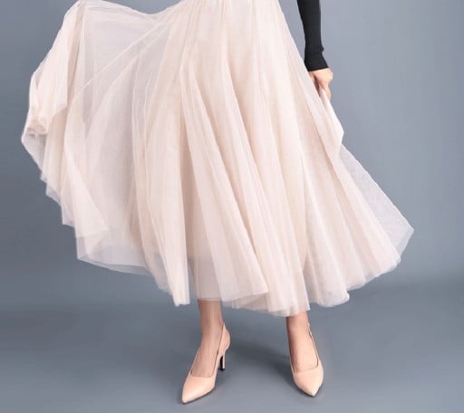 Dámska dlhá tylová sukňa z niekoľkých vrstiev jemného tylu Nadýchaný rozevlátý strih Široký pás Polyester a spandex Ľahký a vzdušný vzhľad