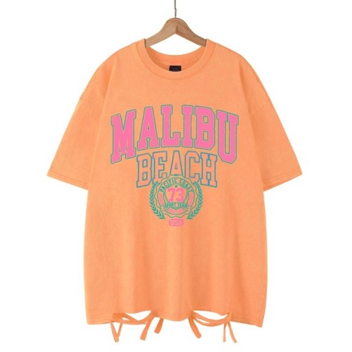 Damska luźna koszulka MALIBU BEACH z nadrukiem w stylu vintage i ozdobnym wiązaniem Top w stylu ulicznym Luźna, letnia moda Stylowa odzież rekreacyjna