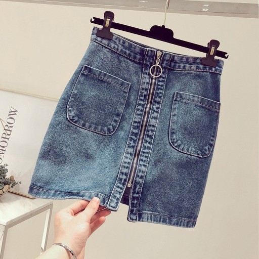 Damska mini spódniczka jeansowa z zamkiem