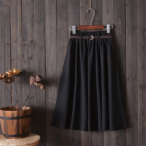 Dámská nabíraná midi sukně s páskem Široký splývavý střih Pletený pásek s přezkou Jednobarevná sukně pod kolena Polyester
