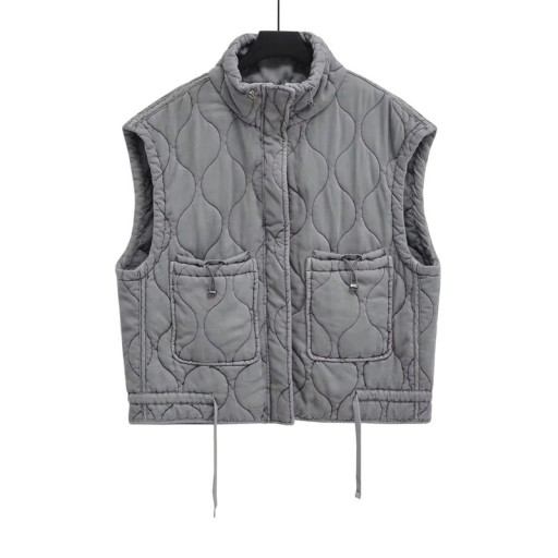 Dámská zimní šedá vesta s výstřihem do O a tkaničkou v pase Stylová jednobarevná vesta s kapsičkami a zapínáním na knoflíky Lehký polyester