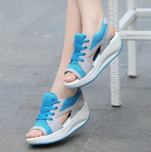 Dámske moderné sandále