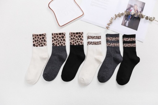 Dámske ponožky s leopardím vzorom